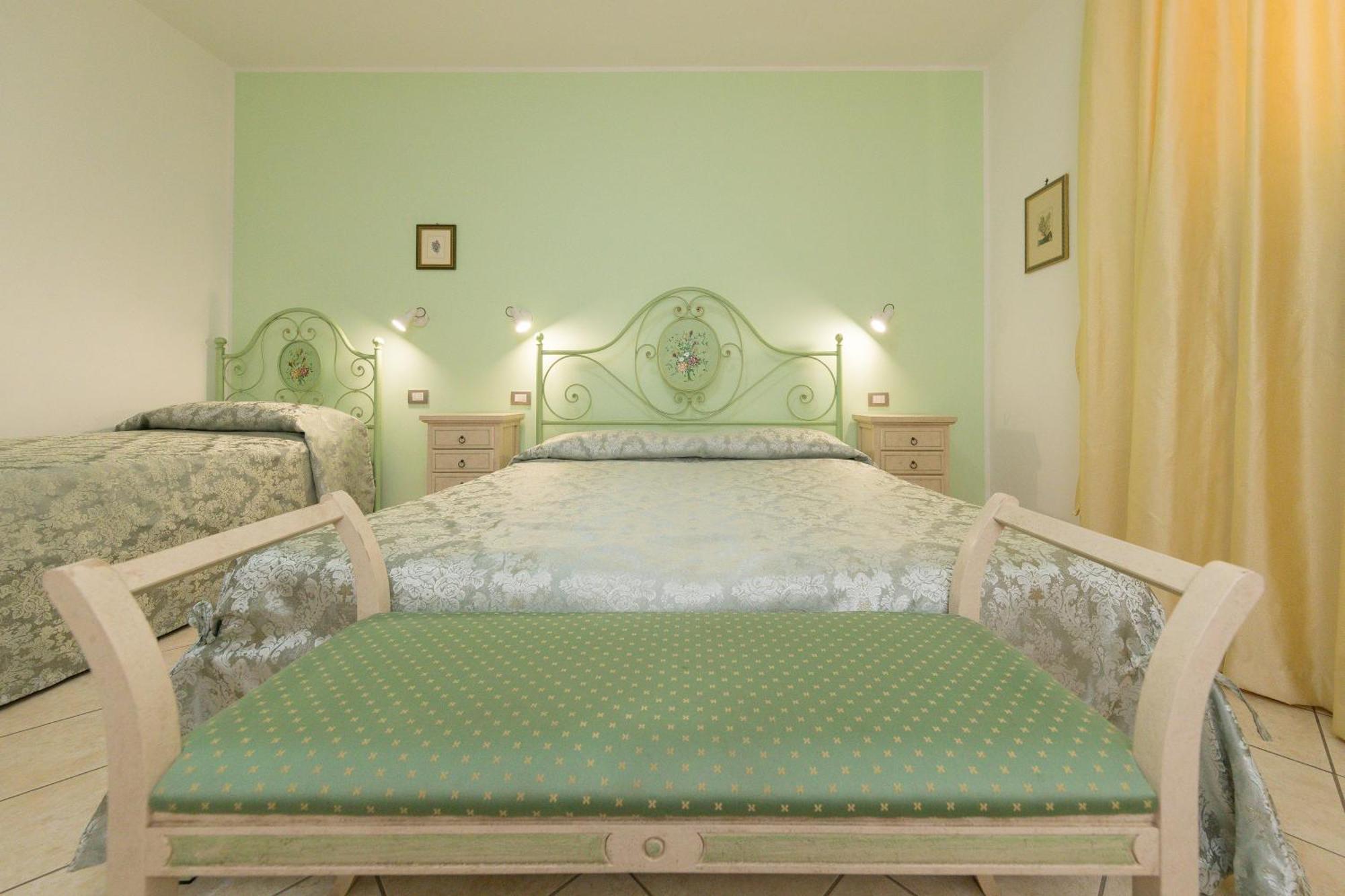 Il Girasole - Ginestra Villa เวนตูรีนา แตร์เม ภายนอก รูปภาพ